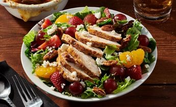 Grilled-Chicken-Strawberry-Salad