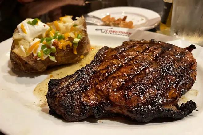 Longhorn Steakhouse Desserts Menu: Best Sweets, Prices & What to Order 2026